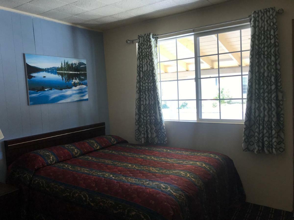 Edgewood Motel Willits Bagian luar foto